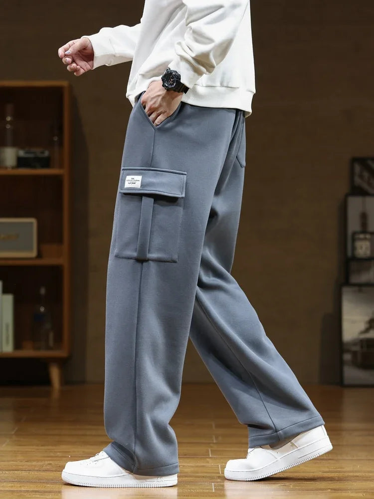 Liam | Stylish Men's Cargo Joggers with Utility Pockets for Comfort 4