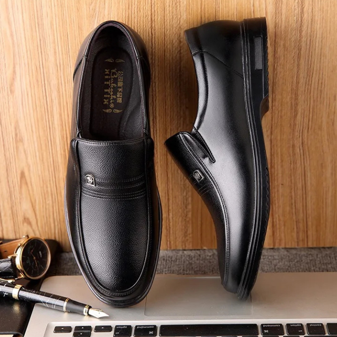 Liam | Stylish Men's Penny Loafers for Everyday Comfort and Versatility 4